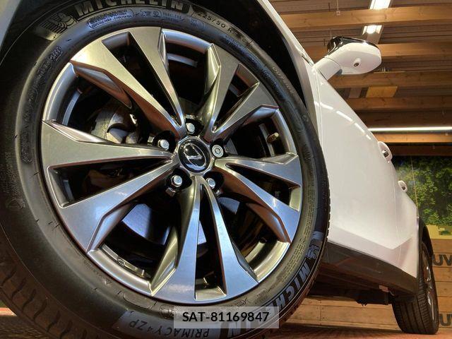 Lexus UX 2019-02 7251378-12