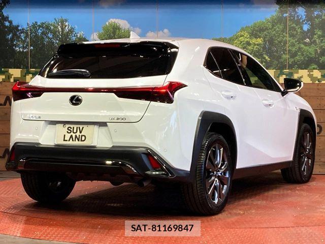 Lexus UX 2019-02 7251378-16