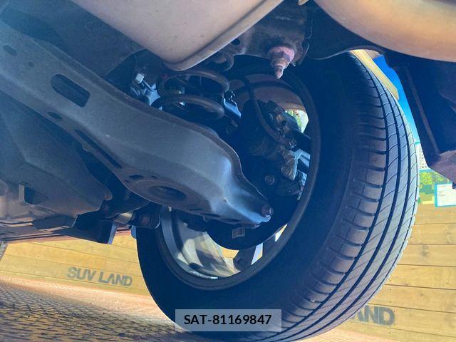 Lexus UX 2019-02 7251378-19