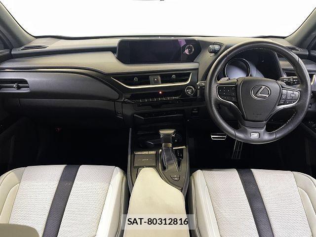 Lexus UX 2019-06 7272250-1