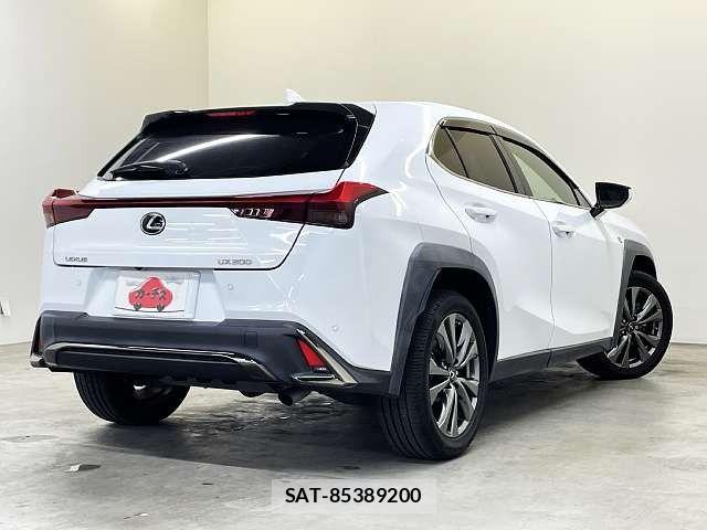 Lexus UX 2019-04 7328117-2