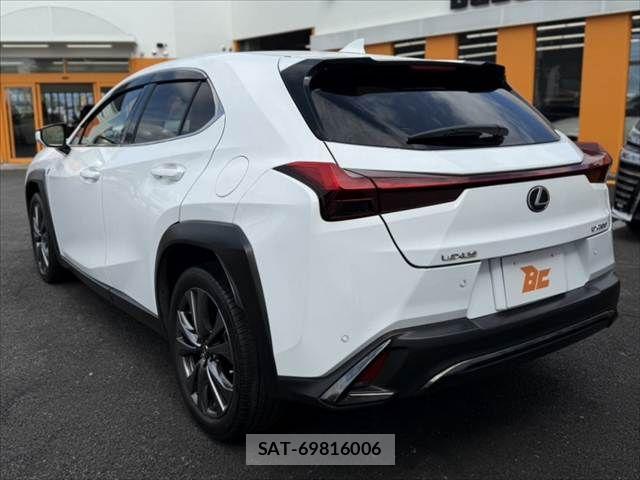 Lexus UX 2020-02 7328119-12