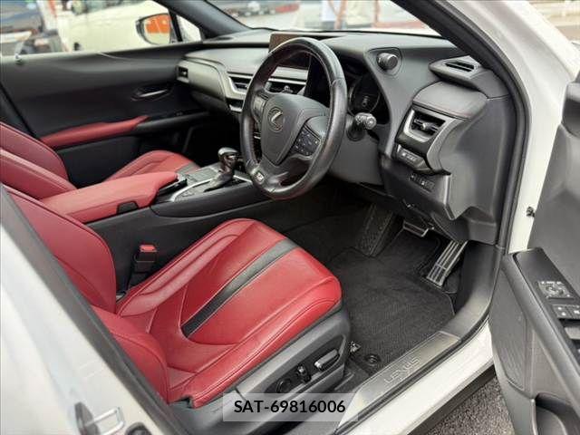 Lexus UX 2020-02 7328119-15