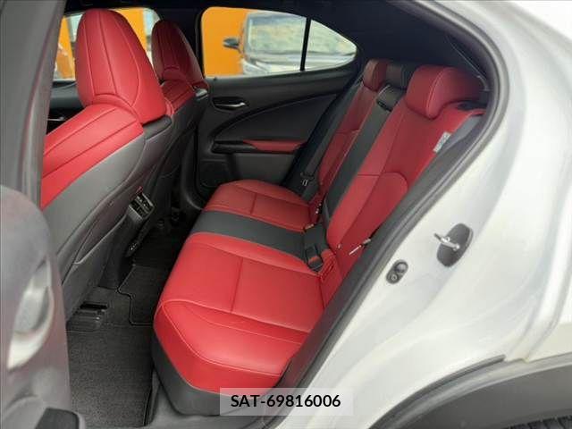 Lexus UX 2020-02 7328119-17