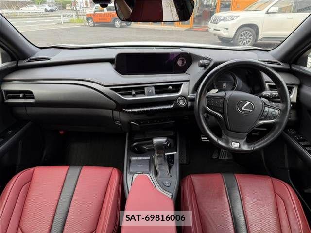 Lexus UX 2020-02 7328119-1