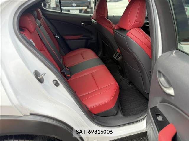 Lexus UX 2020-02 7328119-19