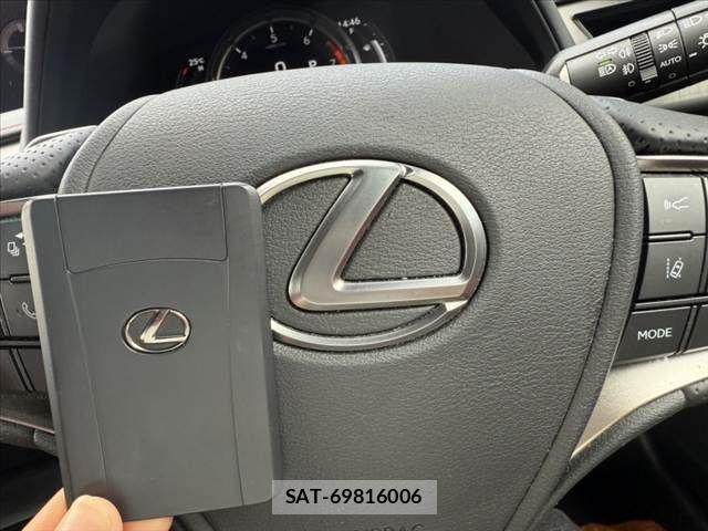 Lexus UX 2020-02 7328119-3