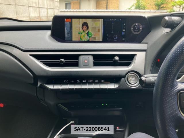 Lexus UX 2022-11 7328116-22