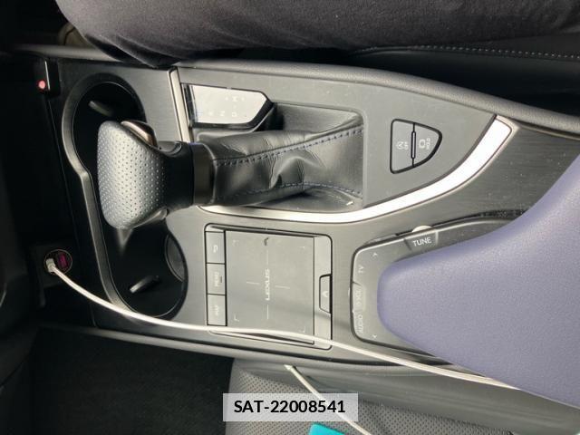 Lexus UX 2022-11 7328116-23