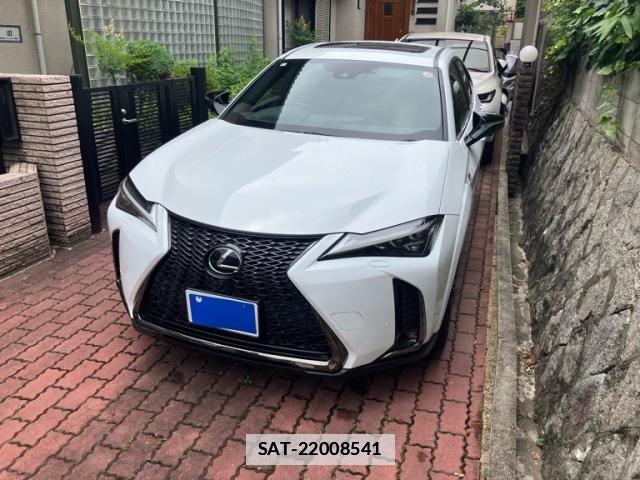 Lexus UX 2022-11 7328116-2