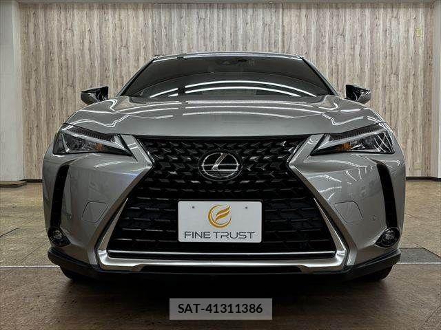 Lexus UX 2019-03 7358581-13