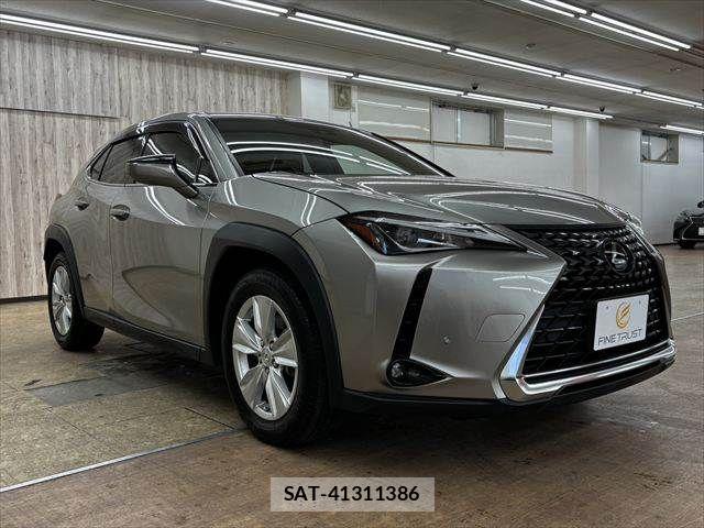Lexus UX 2019-03 7358581-14
