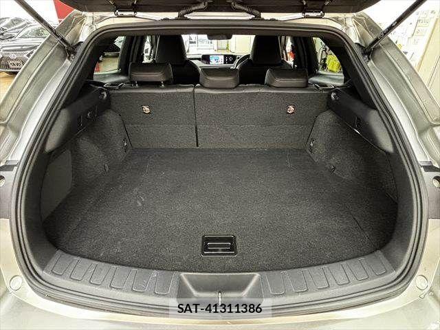 Lexus UX 2019-03 7358581-8