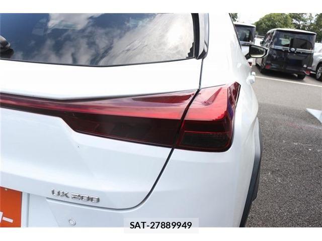Lexus UX 2022-10 7392712-13