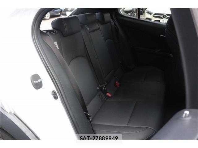 Lexus UX 2022-10 7392712-15