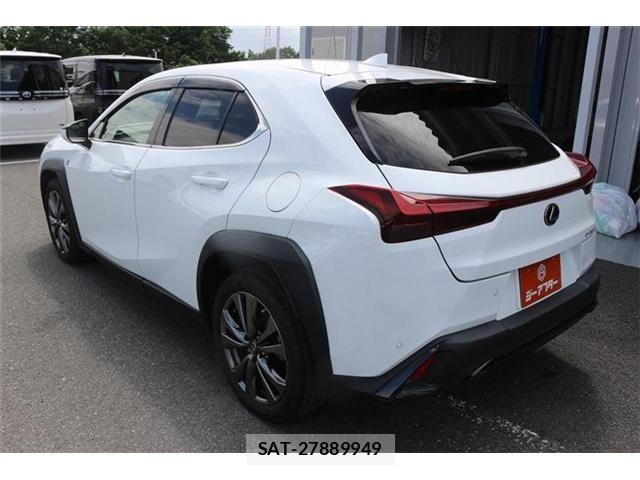 Lexus UX 2022-10 7392712-22