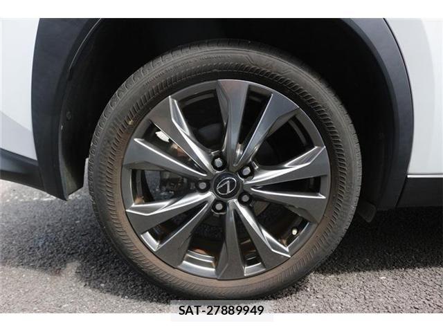 Lexus UX 2022-10 7392712-24