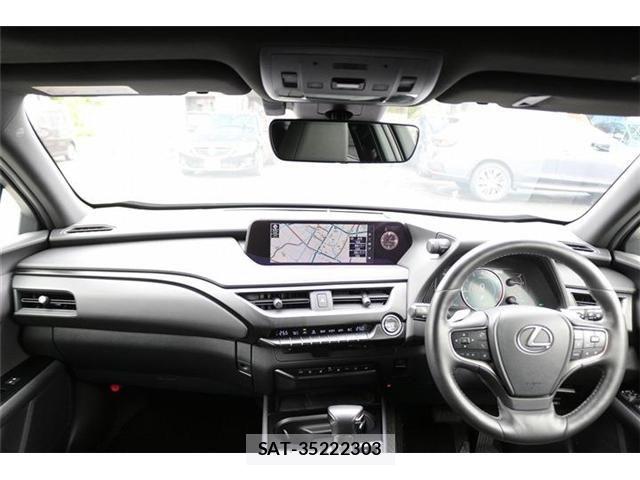 Lexus UX 2021-05 7392713-17