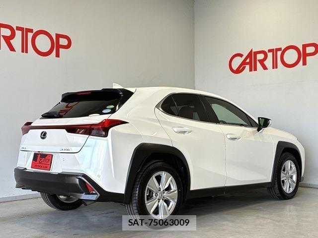 Lexus UX 2019-08 7617759-25