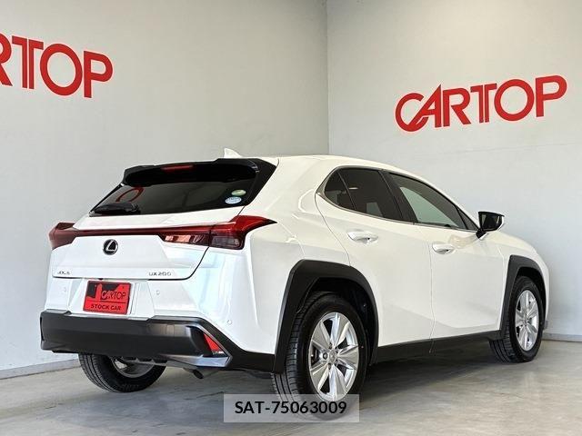 Lexus UX 2019-08 7617759-2