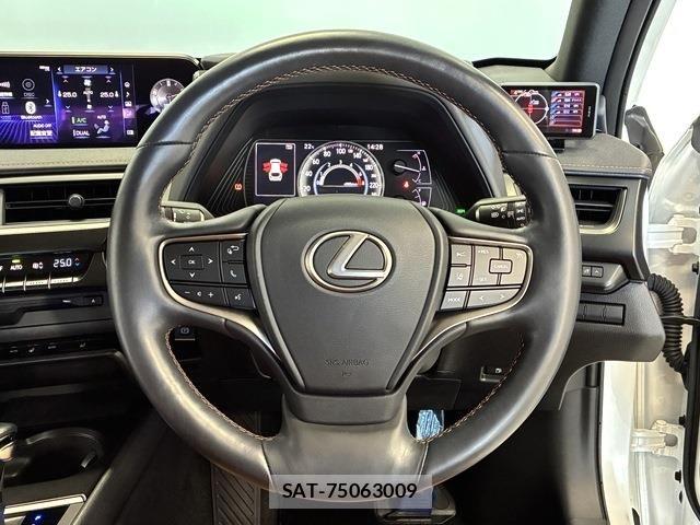 Lexus UX 2019-08 7617759-3