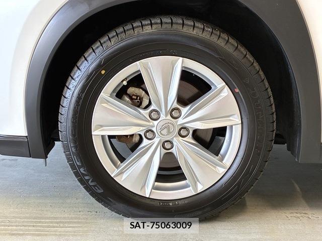 Lexus UX 2019-08 7617759-6