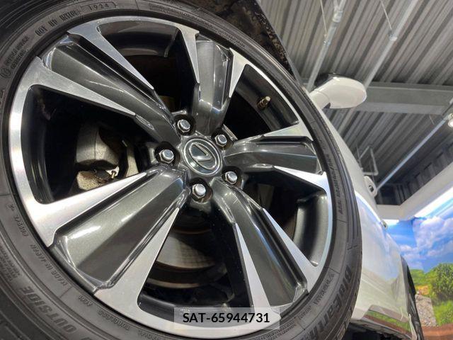 Lexus UX 2019-10 7725226-12