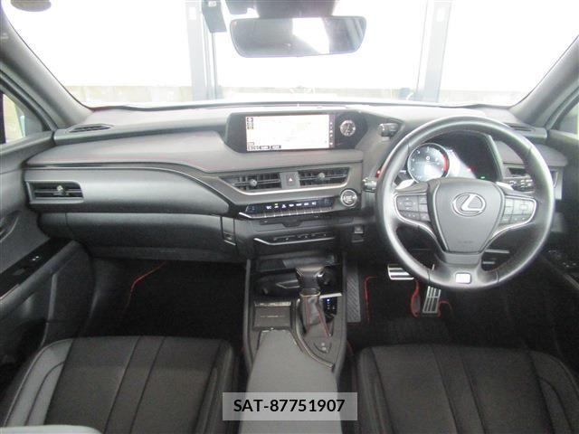 Lexus UX 2019-04 7786667-4
