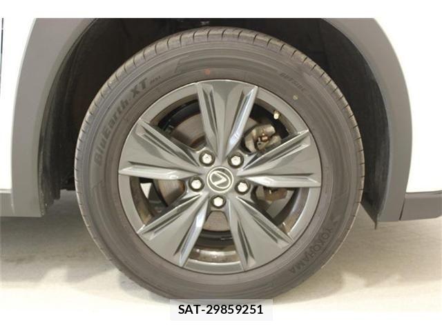 Lexus UX 2020-03 7877467-21