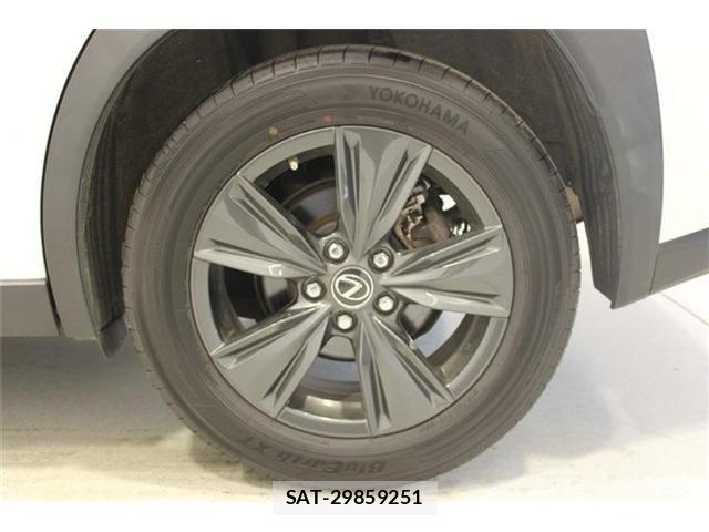 Lexus UX 2020-03 7877467-23