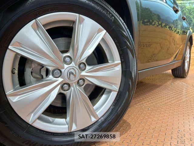 Lexus UX 2019-05 7877468-11