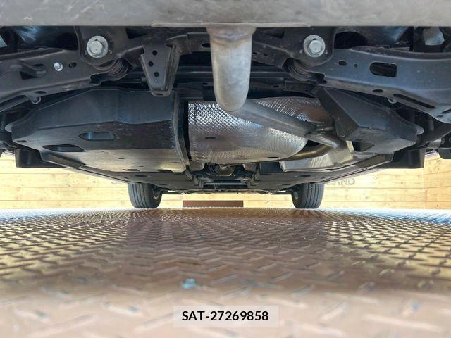 Lexus UX 2019-05 7877468-17