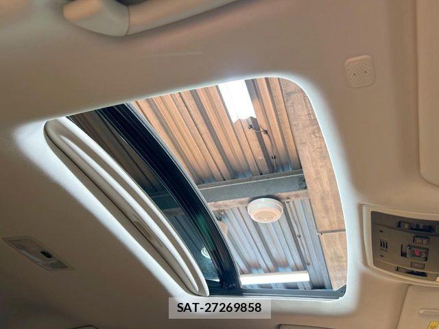 Lexus UX 2019-05 7877468-2