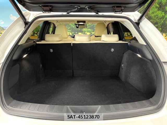 Lexus UX 2020-05 7962477-9