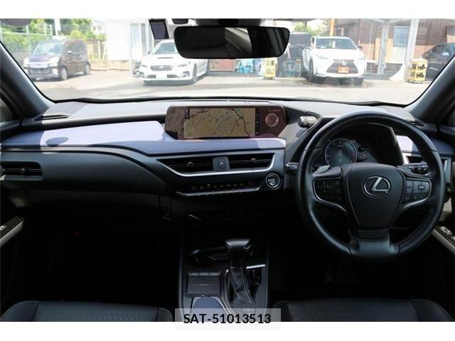 Lexus UX 2021-02 8100222-16