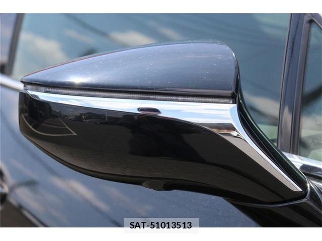 Lexus UX 2021-02 8100222-26