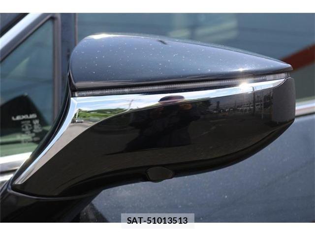 Lexus UX 2021-02 8100222-27