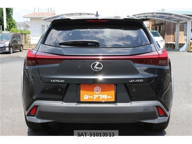 Lexus UX 2021-02 8100222-8