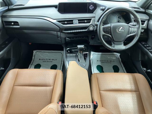 Lexus UX 2019-08 8208473-26