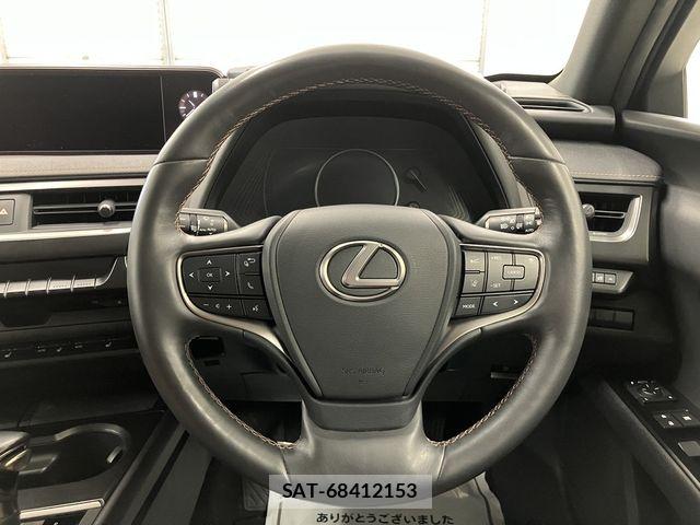 Lexus UX 2019-08 8208473-27