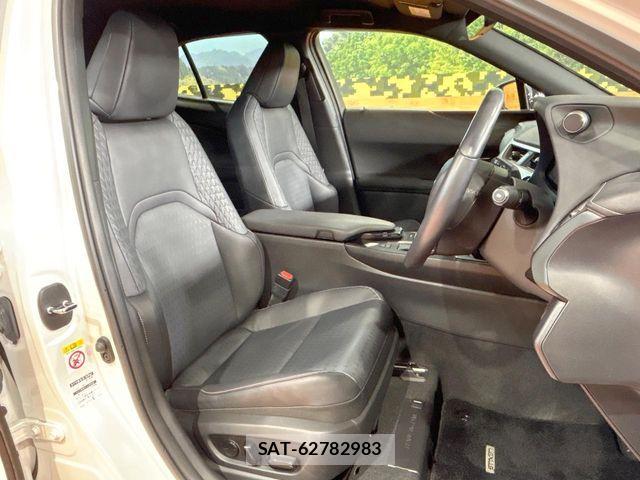 Lexus UX 2019-04 8230664-7