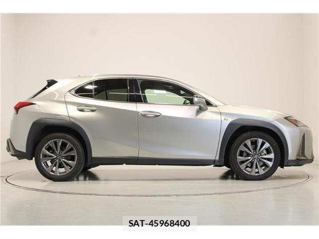 Lexus UX 2019-02 8366795-13