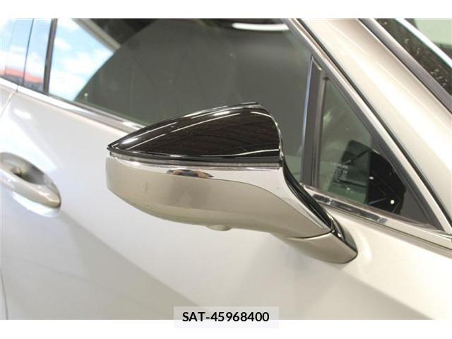 Lexus UX 2019-02 8366795-21