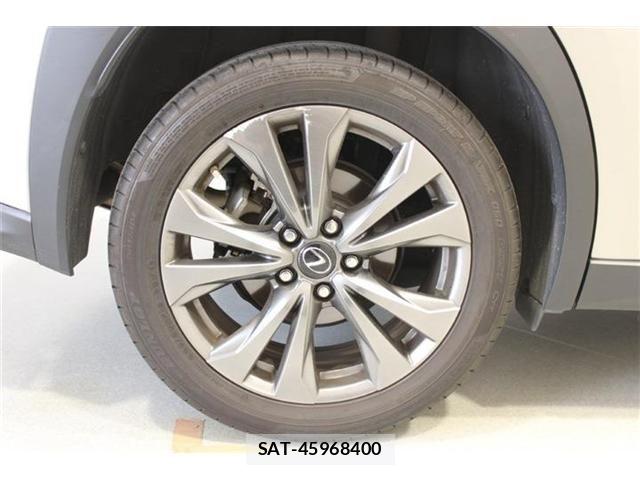 Lexus UX 2019-02 8366795-23