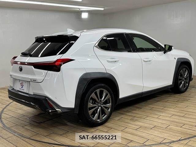 Lexus UX 2019-06 8485655-16