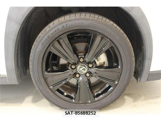 Lexus UX 2020-10 8485654-21