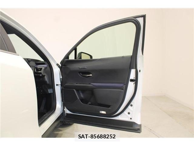 Lexus UX 2020-10 8485654-28