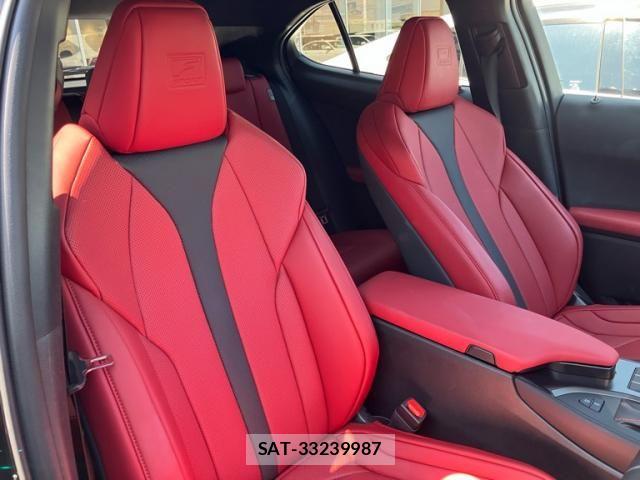 Lexus UX 2023-04 8562500-9