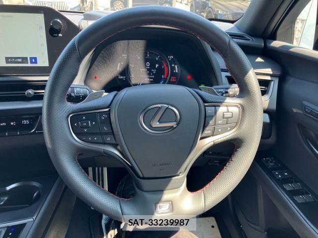 Lexus UX 2023-04 8562500-12