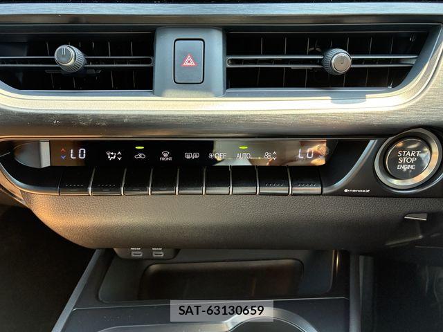 Lexus UX 2023-06 8627538-19